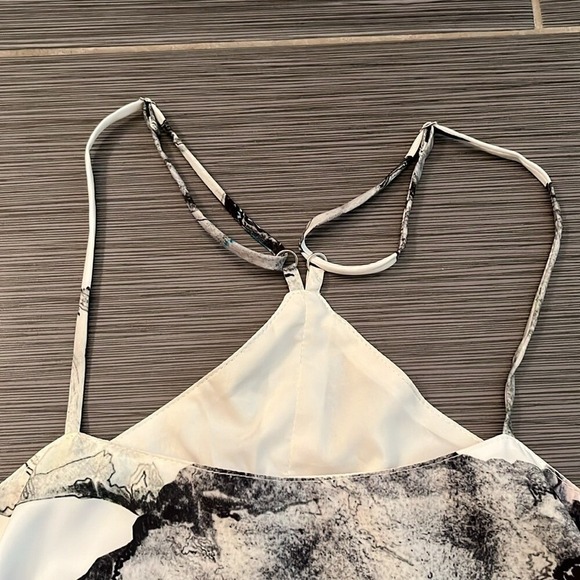 Anthropologie Hunter Bell Women's Abstract Print Halter Top Sz Small Blouse - Picture 3 of 6